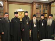 Монахи всех Афонских монастырей выступили в защиту религиозного образования в Греции